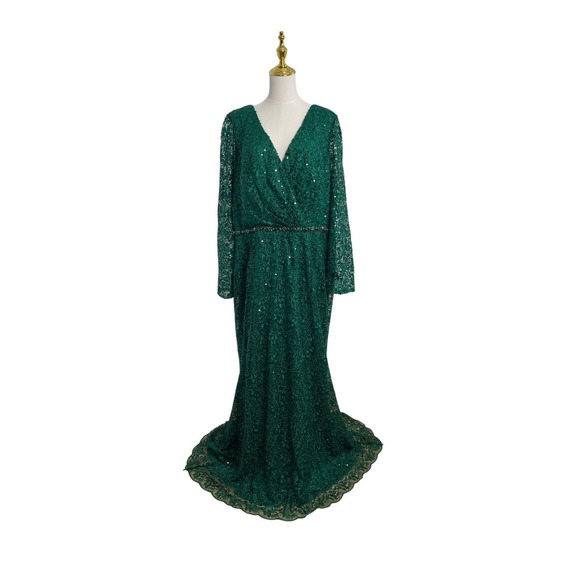 Mac Duggal #68016 Emerald Green Beaded Embroidery Illusion Sleeve Dress Size 22 - Picture 1 of 8